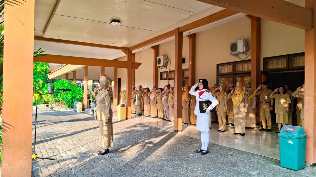 Dokumentasi upacara pembukaan MPLS SMA Negeri 2 Semarang 2026