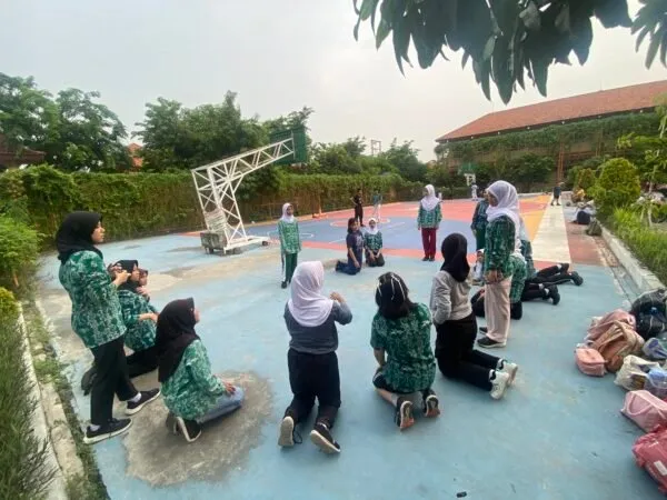 Lapangan olahraga SMA Negeri 2 Semarang